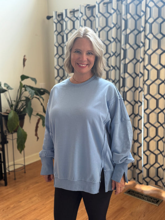 Oversized slit detailed sweatshirt