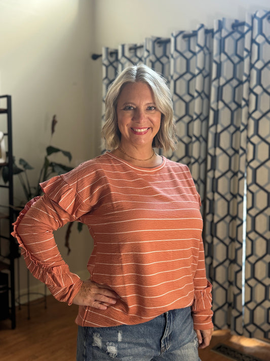 Ruffle sleeve detailed top