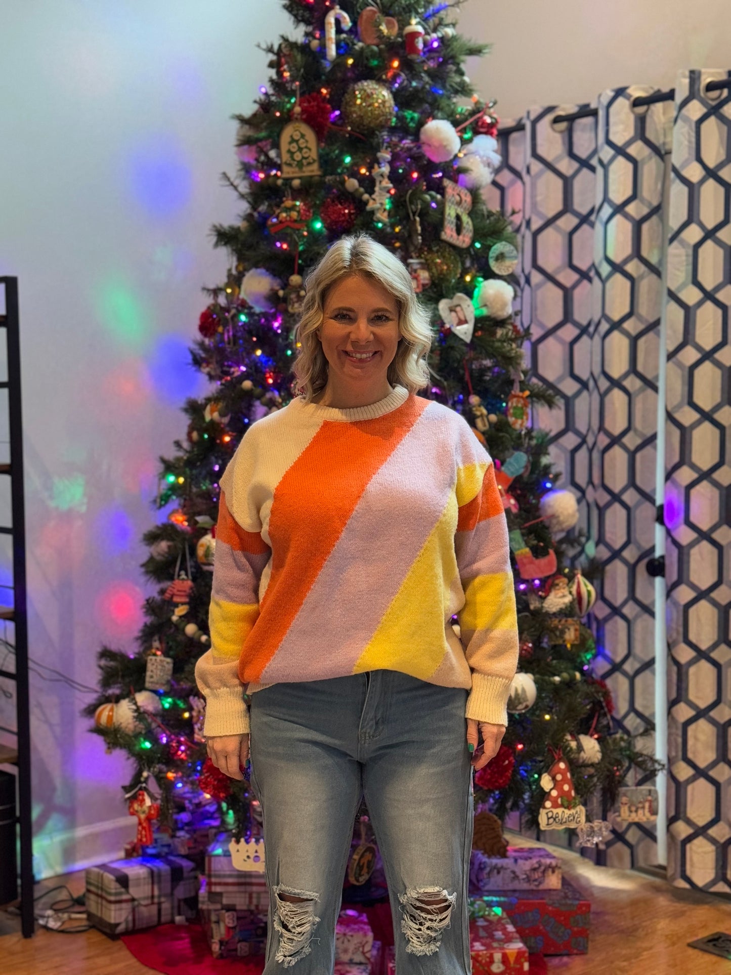 Crew neck long sleeve color block sweater