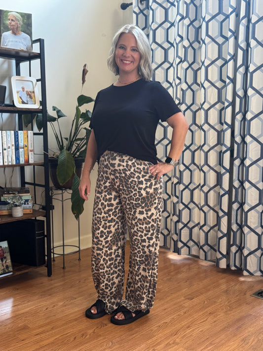 Leopard print lightweight split side ankle tie pants